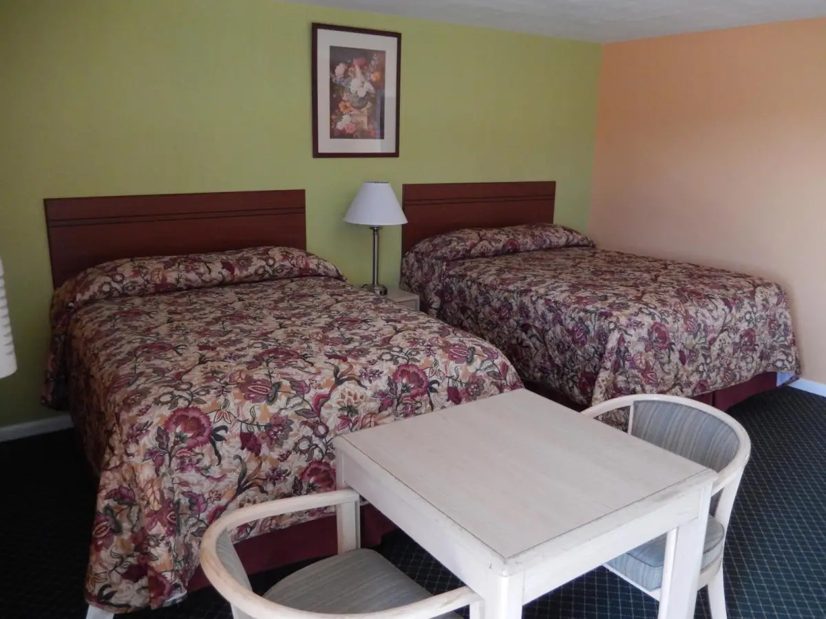 Townsman Motel 4